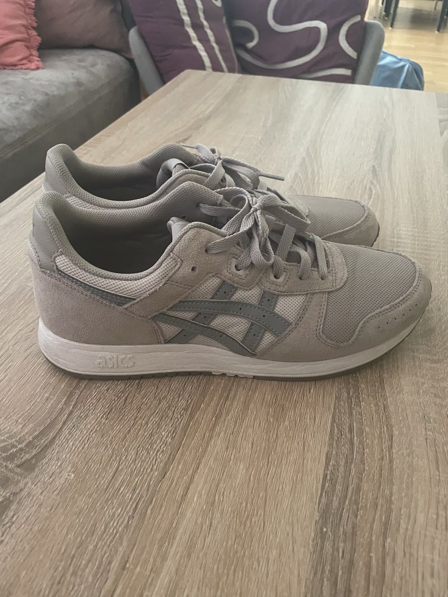 Asics Scarpe da uomo: Asics Herren Schuhe Sneaker Gr 44 – Usato da Buchrain venduto da Bygger31
