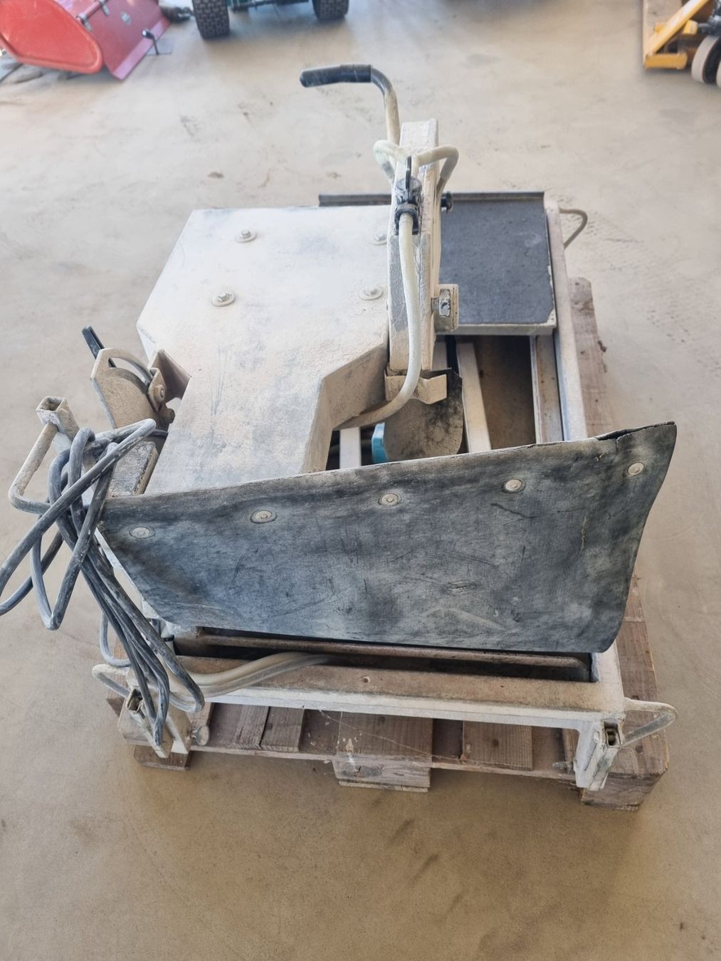 Alle Maschinen: Tischsteinfräse Diamatic A-46 – Gebraucht aus Aarwangen von dan_q8sj 3
