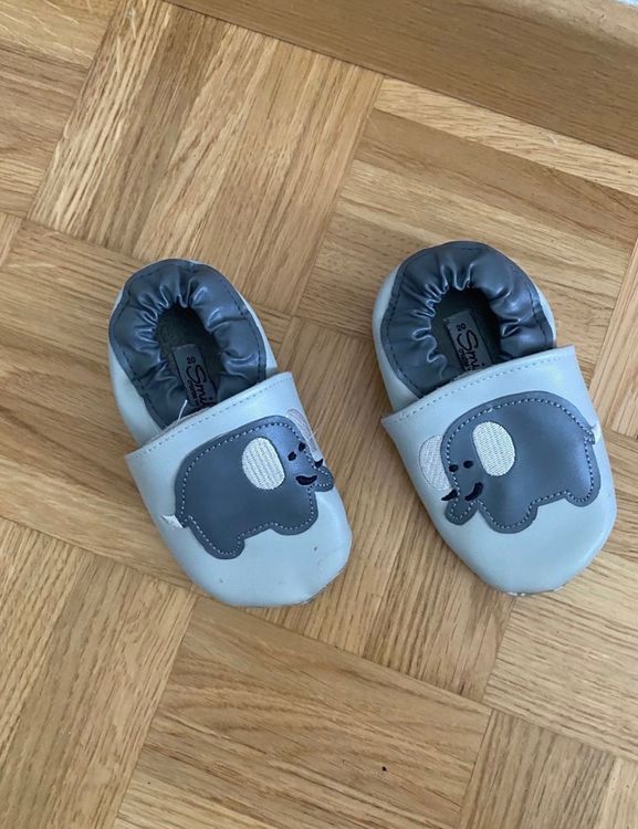Chaussures garçon: Kinder Hausschuhe Grösse 20 – D'occasion à Zürich par zd_1965 1