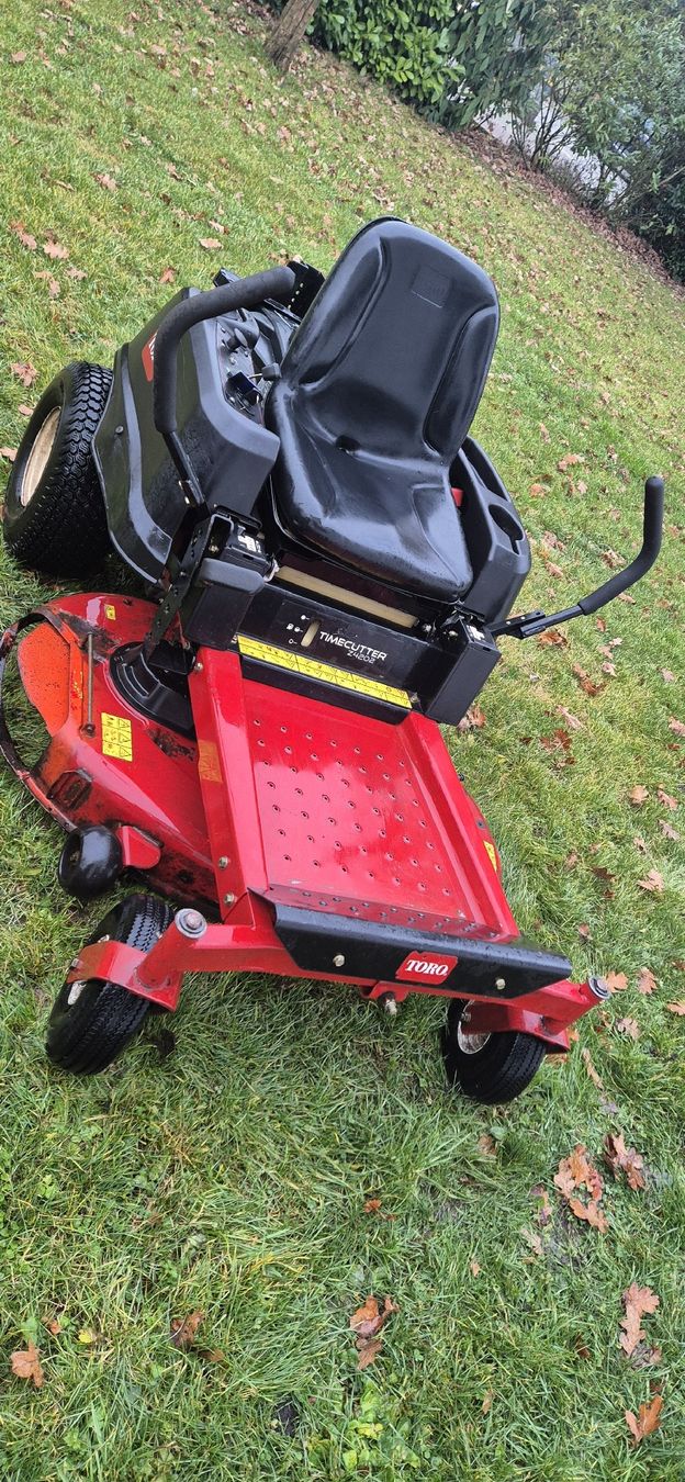 Toro Tagliaerba: Rasentraktor Toro Z4202 – Usato da Grenchen venduto da HzGr 1