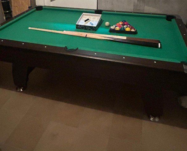 Tables de billard: Billardtisch – D'occasion à Schaffhausen par valeskoda