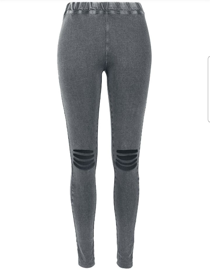 Leggings: Leggings von Urban Classics  – Usato da Innerthal venduto da System_of_a_down 1