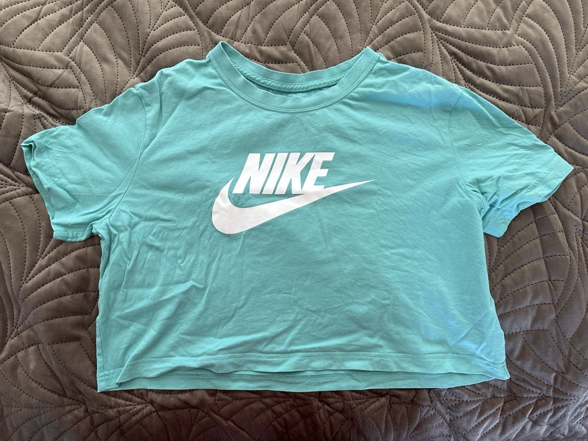 Nike T-shirt: Nike T-Shirt türkis-mint Grösse S – Usato da Zwillikon venduto da Eni88