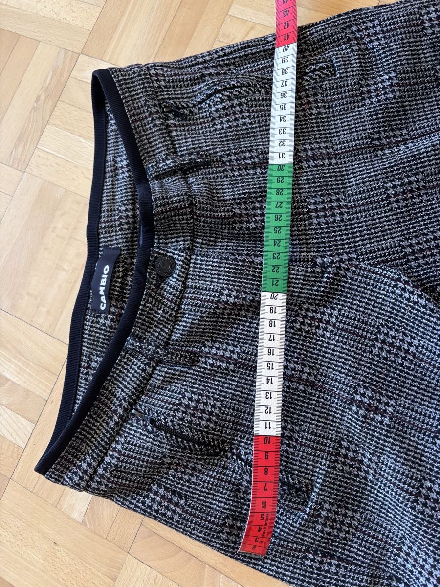 Cambio Pantaloni: Cambio Hose – Usato da Basel venduto da FannySt 5