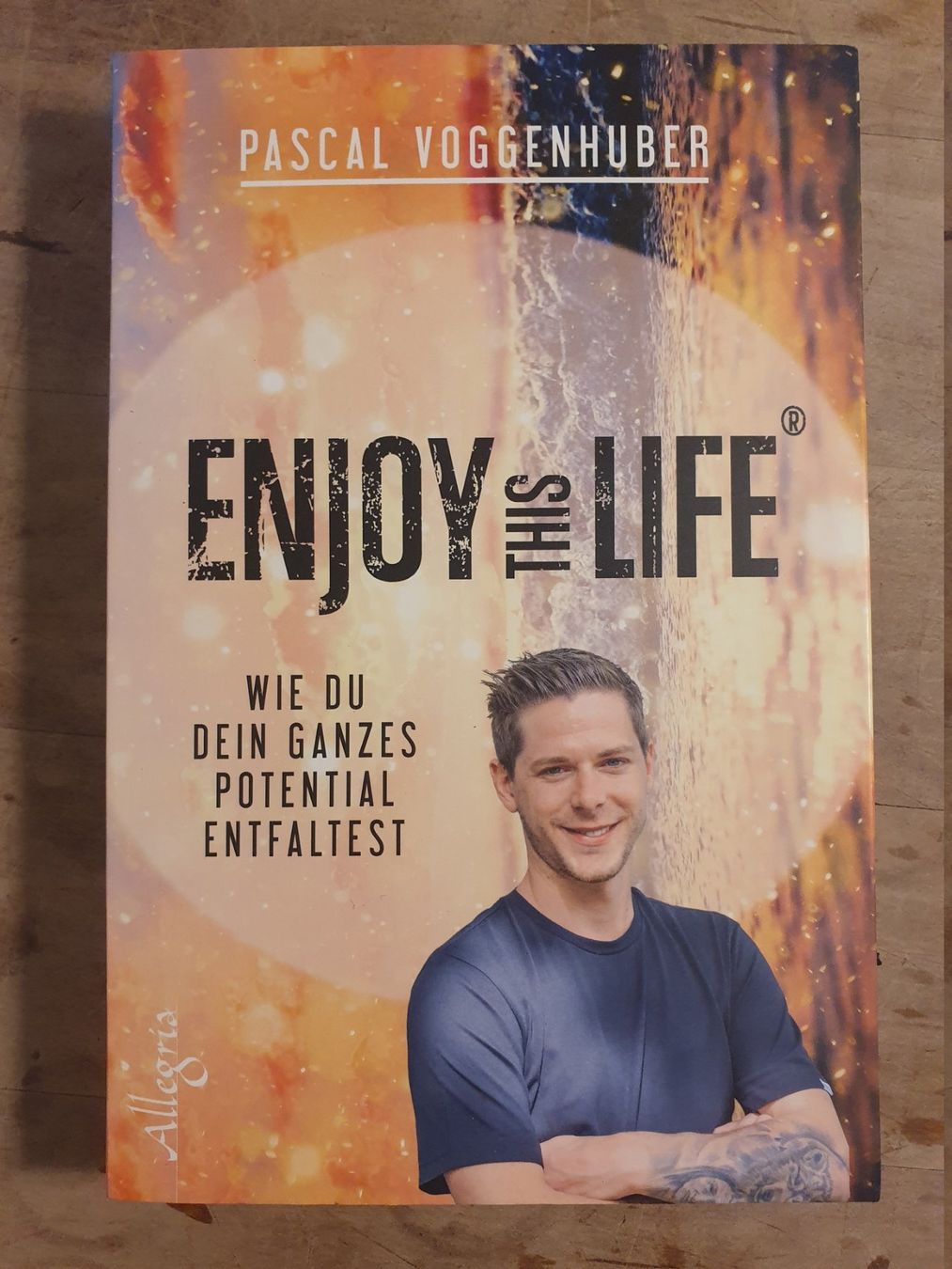 Libri: Enjoy This Life Pascal Vogenhuber Allegria – Usato da Zürich venduto da loosebone