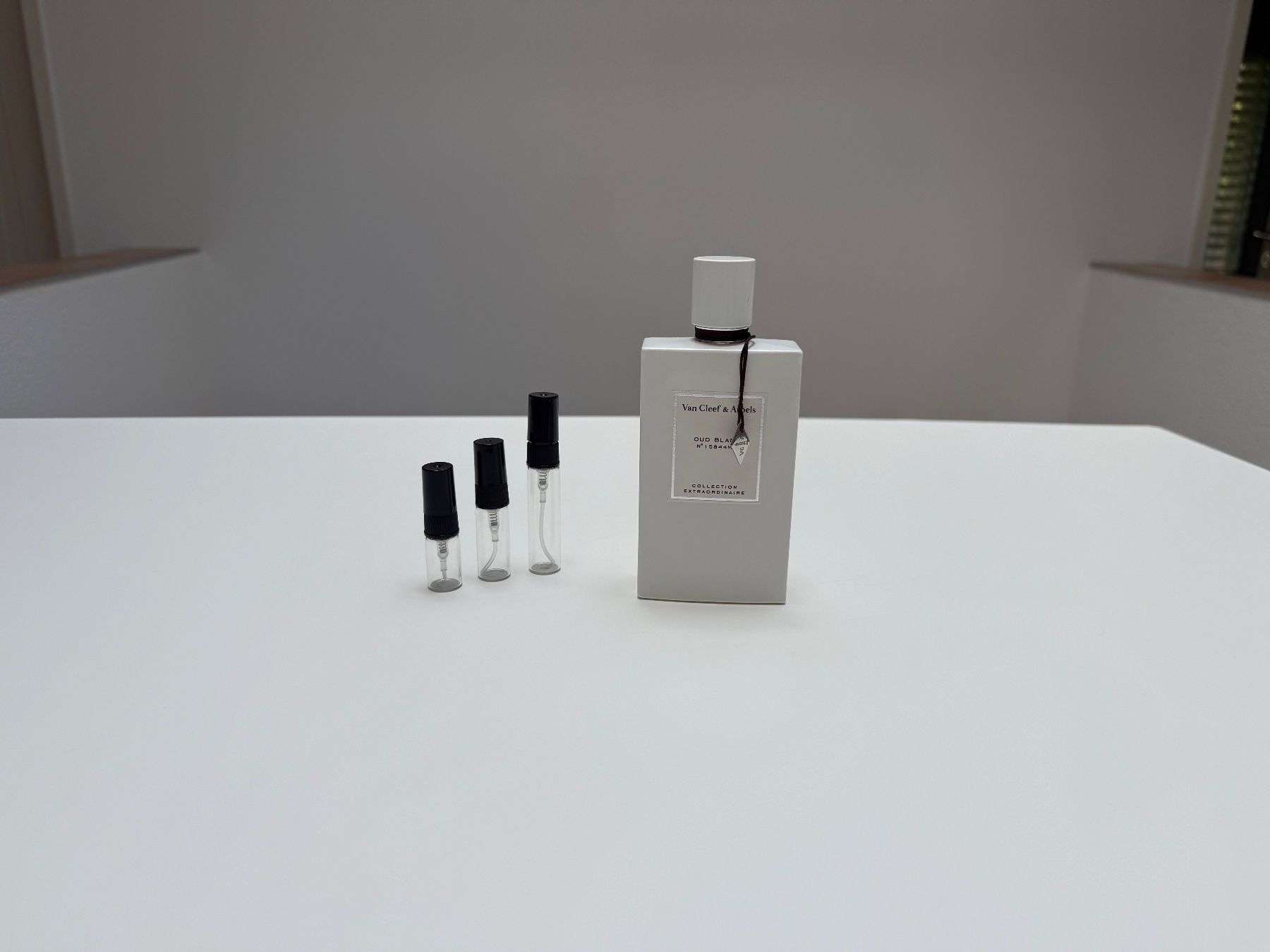 Parfums & Eau de Toilette: Van Cleef & Arpels Oud Blanc Abfüllung 5ML – Neuf (Voir description) à Laufen par pocketscents_ch