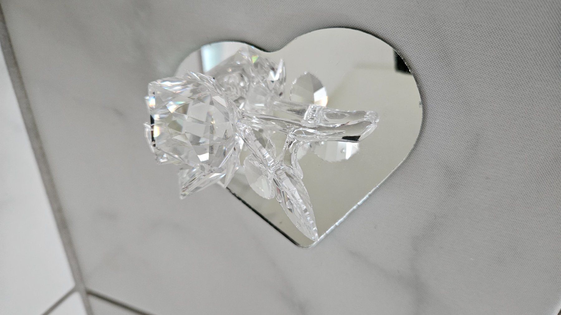 Swarovski Statuette: Swarovski Rose auf Spiegel – Usato da Meggen venduto da G7957c24 4