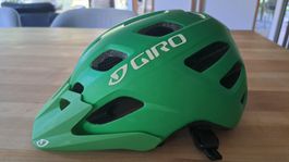 GIRO Velohelm grün 47-54cm