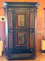 Antiker originalbemalter Bauernschrank, guter Zustand!