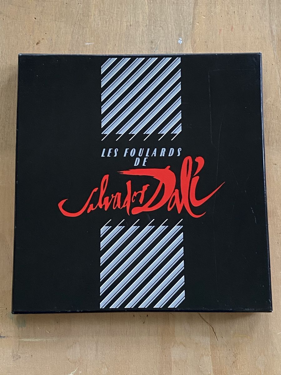 Foulard & Sciarpe: Foulard Salvador Dali – Usato da Balzers venduto da styleee 2
