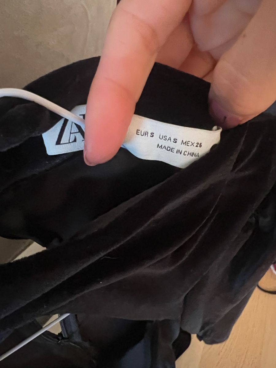 Zara Vestiti: Samtkleid Zara Grösse S – Usato da Meggen venduto da Colin_2000 1