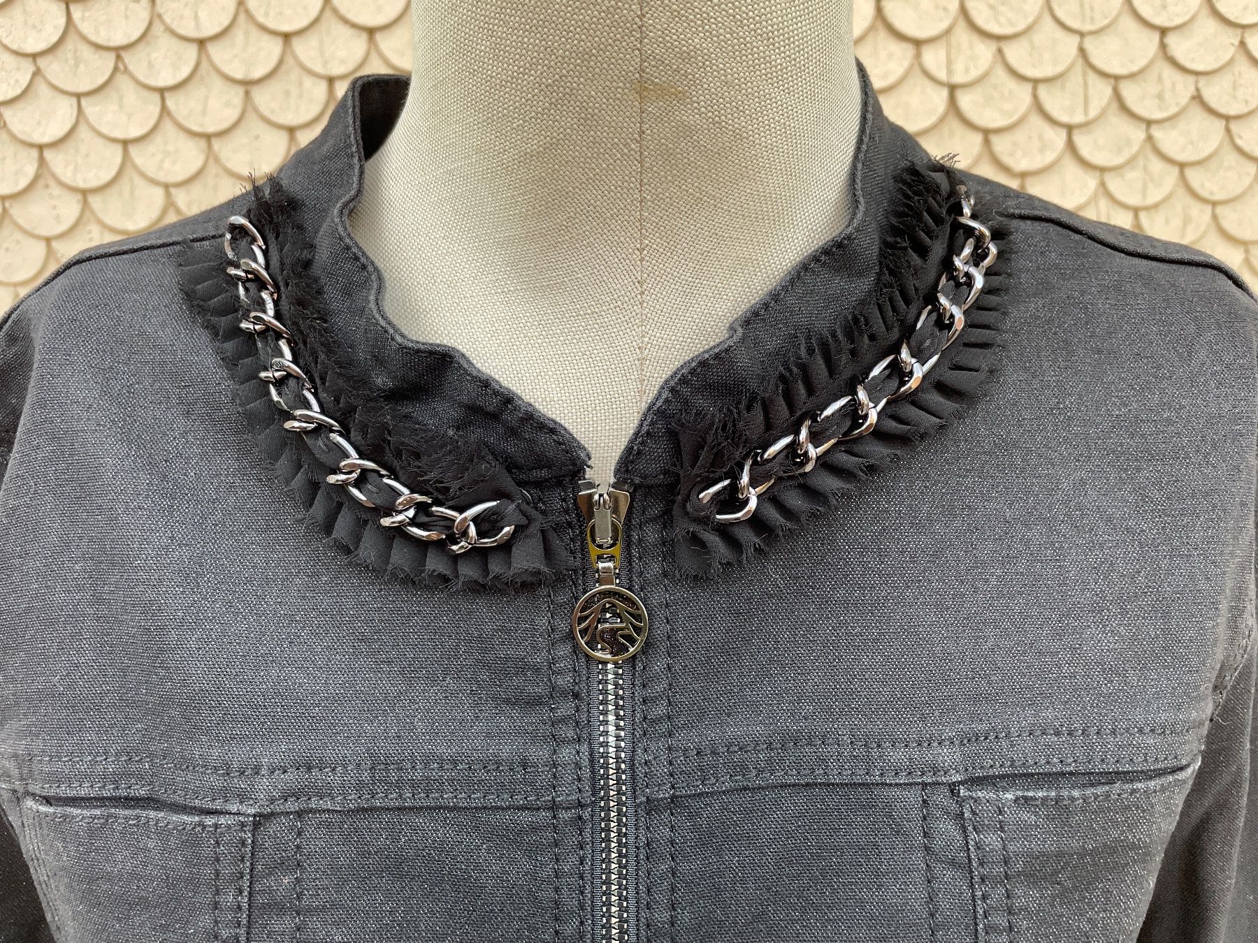 Jacken: Exquisite Übergangsjacke mit Strass Gr. 44 – Gebraucht aus Frasnacht von GracyStore 1