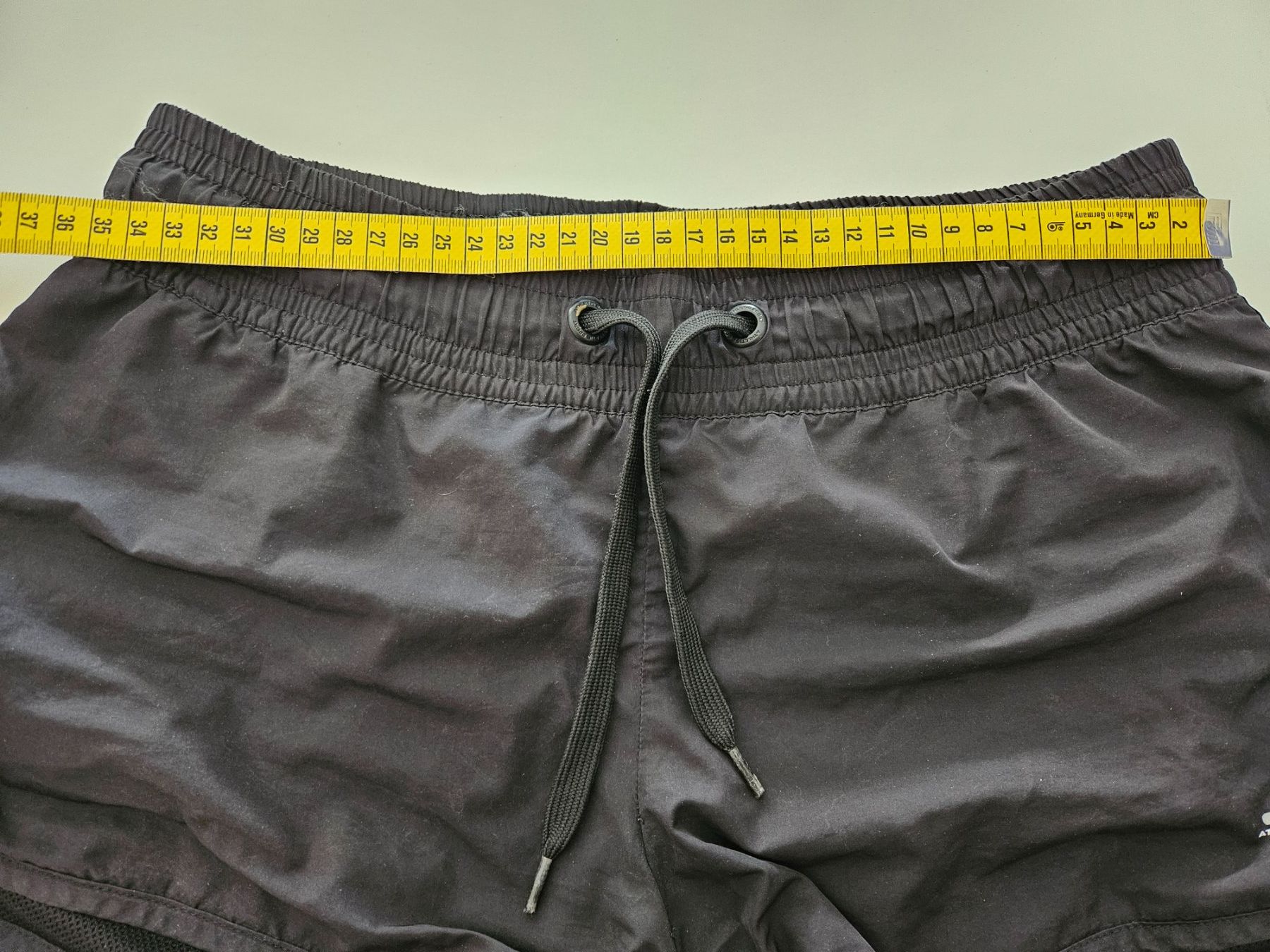 H&M Pantalons: Tolle, schwarze Sporthose Gr.34 – D'occasion à Schaffhausen par sabrina915 1