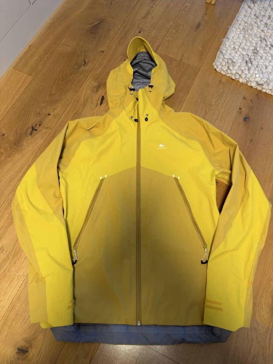 Jacken: Regenjacke Gr. L – Gebraucht aus St. Gallen von Janeli.