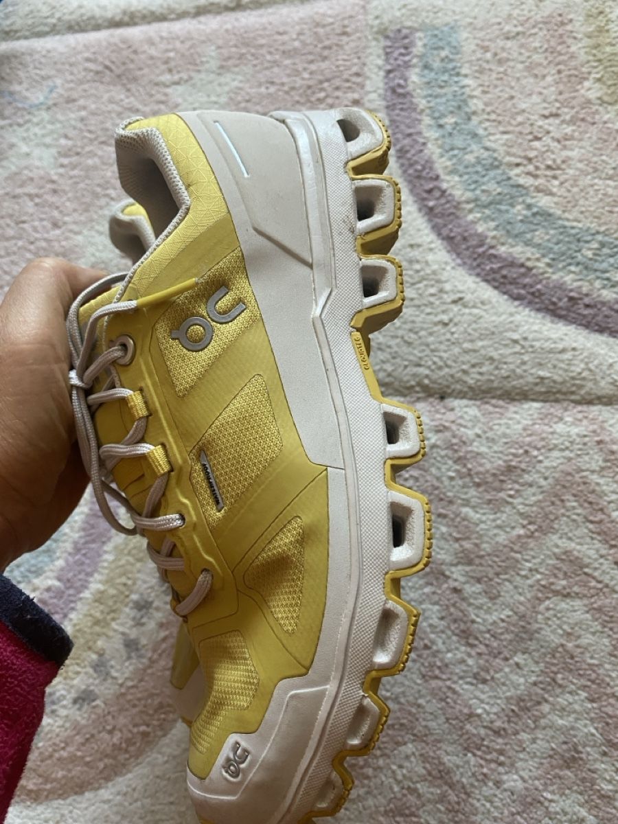 On Scarpe da donna: On Cloudventure Damen Gelb, Grösse 36 Top – Usato da Münchenstein venduto da sommerverkauf12 2