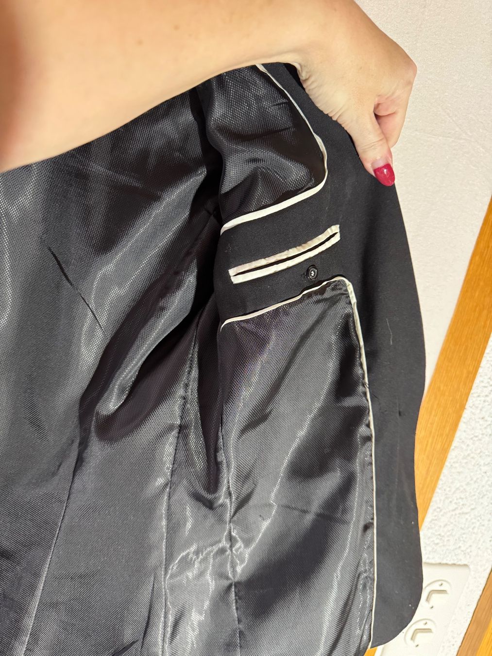 Mango Giacche: Blazer von Mango, schwarz, Gr. 38 – Usato da Grosswangen venduto da second_hand_dress 5