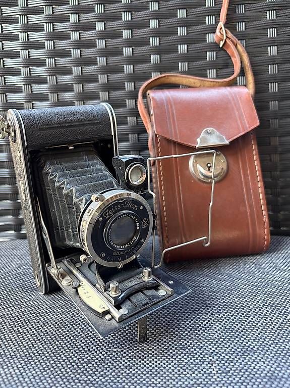 Fotocamera: vecchia macchina fotografica – Usato da Massagno venduto da ber_fc9n 2