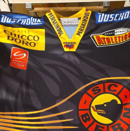 Eishockey Trikot SC Bern schwarz gebraucht  Saison 2011/2012
