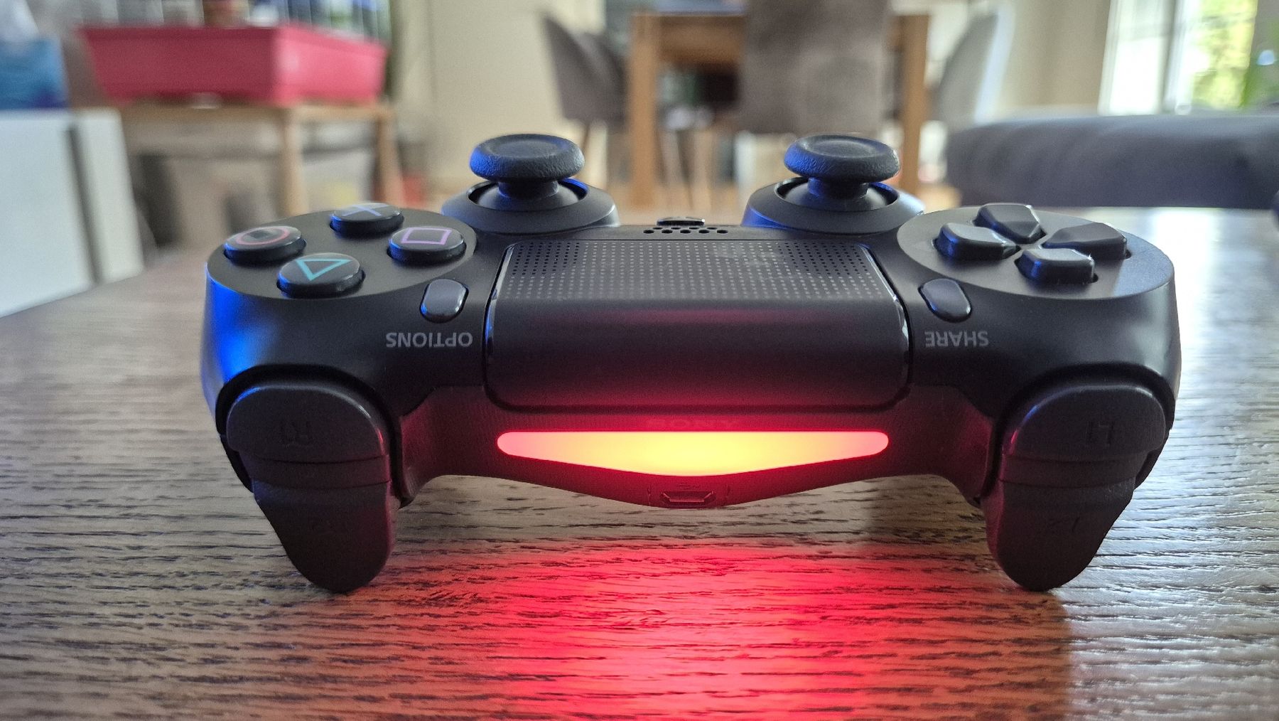 Sony Controller: Sony DualShock 4 V2 Controller Schwarz – Original PS4 – Gebraucht aus Au SG von KonsoleWerk 1