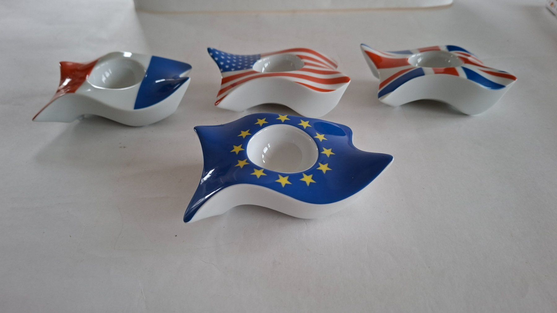 Rosenthal Sonstiges Geschirr: 4er Set Eierbecher in Flaggen Optik, Rosenthal Studioline – Gebraucht aus Opfikon von Diversamente 2
