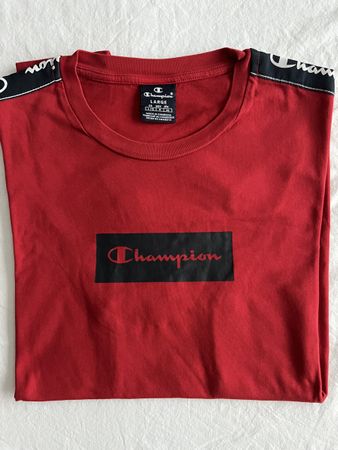Champion T-Shirt in Gr. L eher wie M