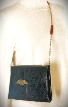 true Vintage Leder Tasche schwarz & Goldkette Wilton Milano