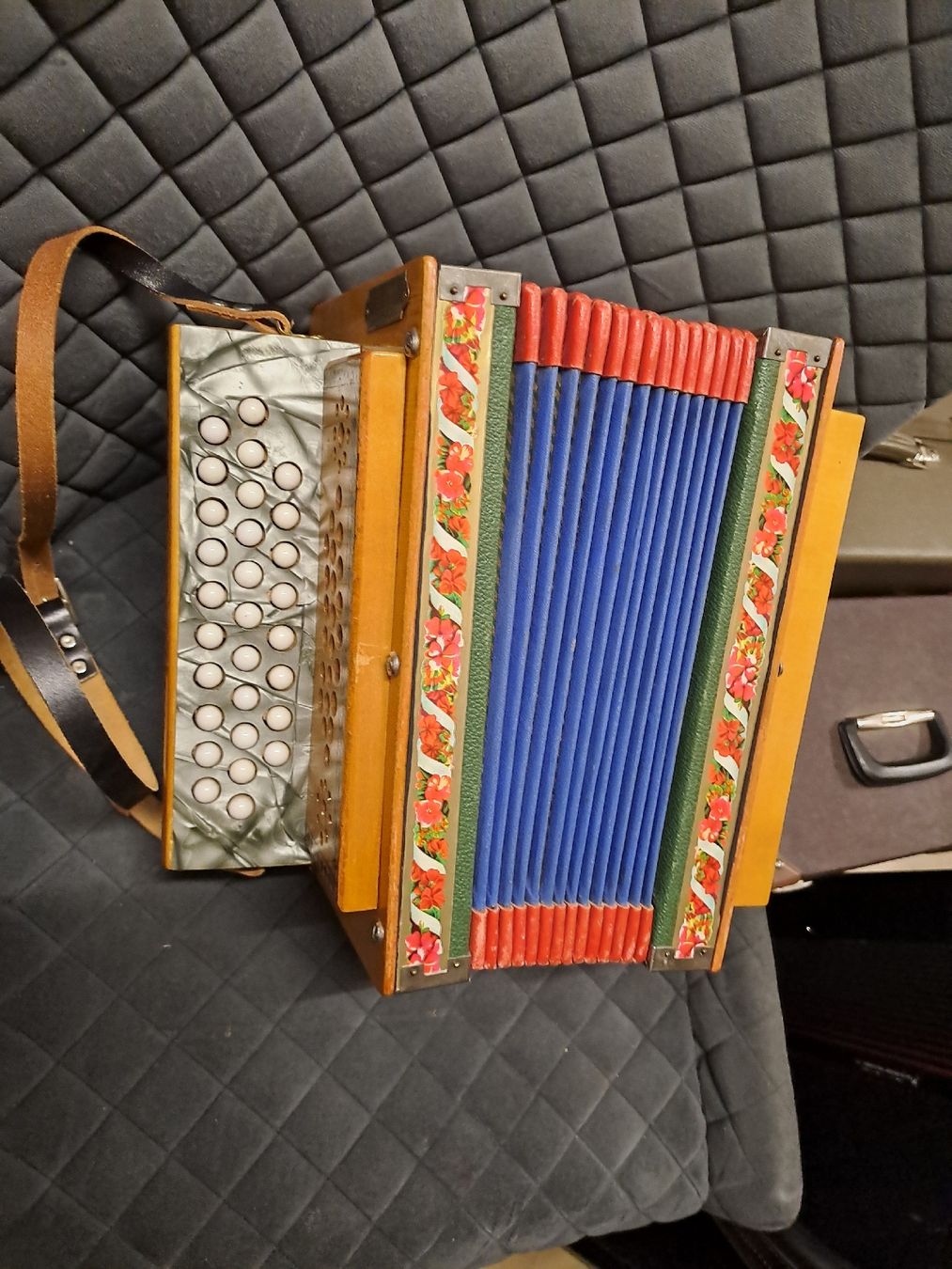 Instruments de musique: schwyzerorgeli ton B – D'occasion à Villeneuve par BibiVintage