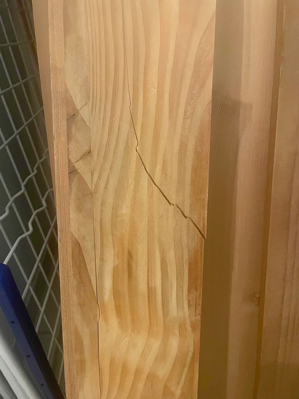 Armadi: Rustikaler Bauernschrank aus Holz – Usato da Wettswil venduto da Pandora95 5