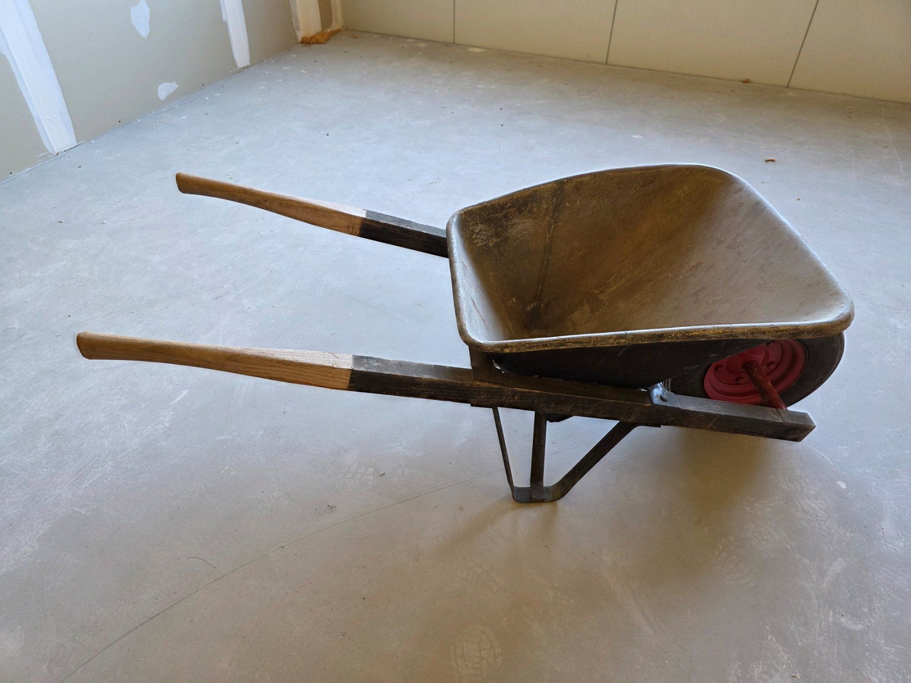 Brouettes: Karrette Spitzboden 60 l – D'occasion à Niederbuchsiten par joe2065 1
