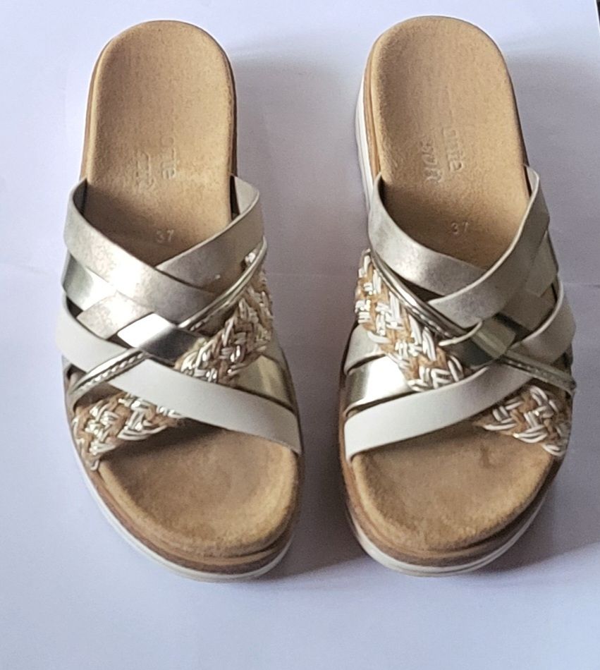 Scarpe da donna: Sandales d'été dorées et blanches - Taille 37 -  – Usato da Niedergösgen venduto da Eva2410