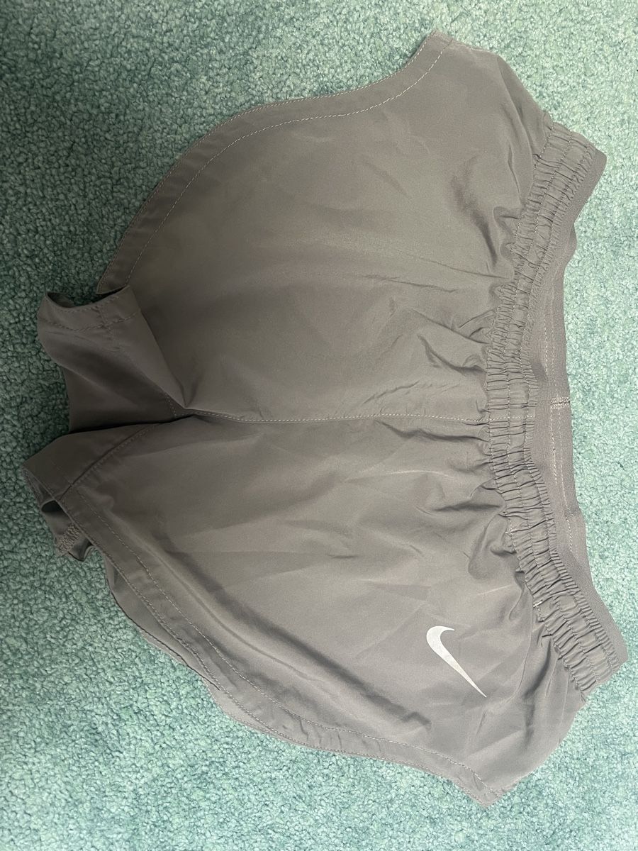 Nike Pantaloni: Pantaloncini Nike DRI-FIT – Nuovo (secondo la descrizione) da Pregassona venduto da sae_kr6q 3