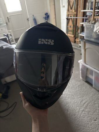 Motorrad-Set (Helm, Jacke, Handschuhe) – neuwertig