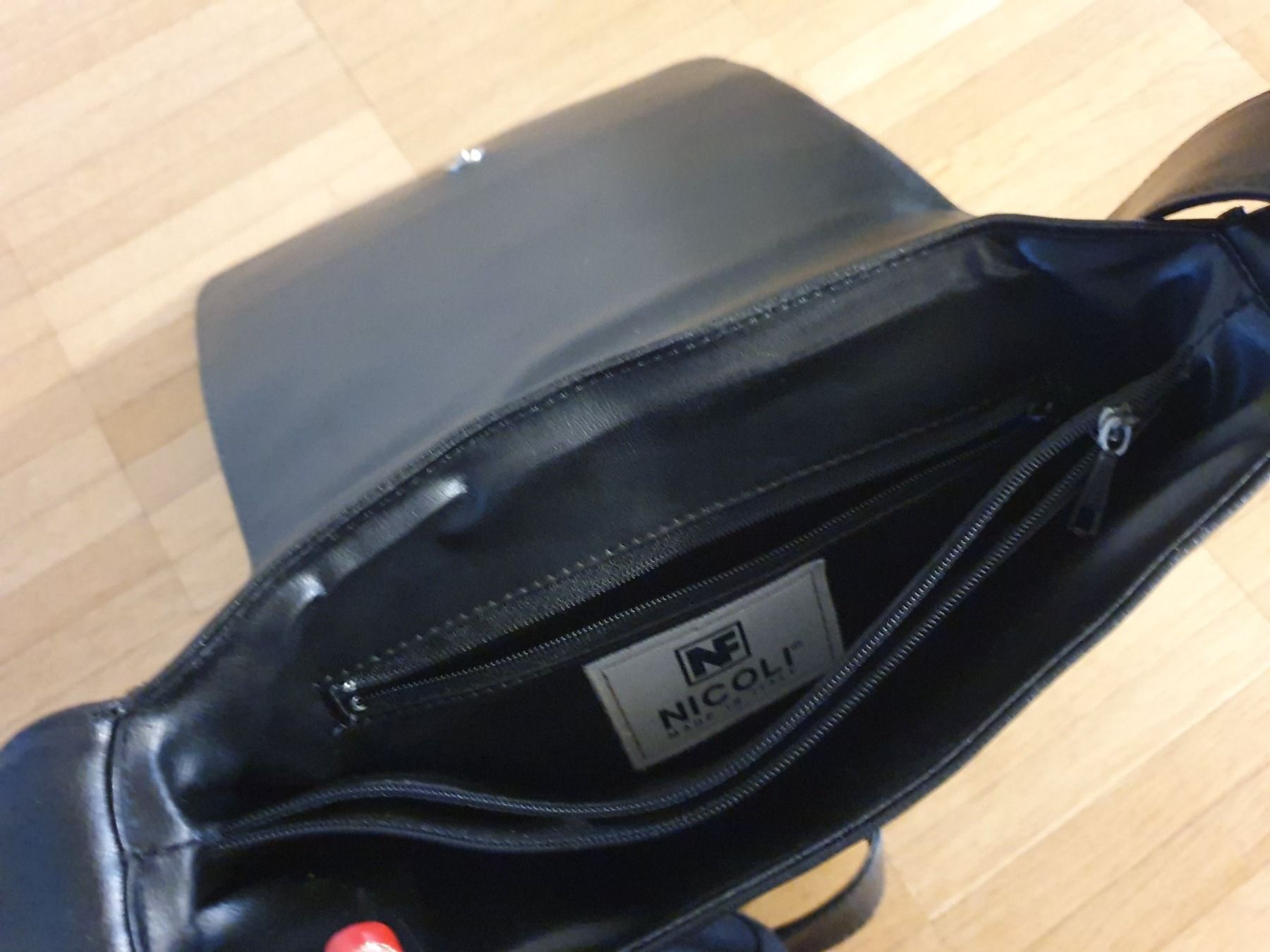 Borse da donna: Schwarze Ledertasche  Nicoli – Usato da Laufenburg venduto da megane1959 7