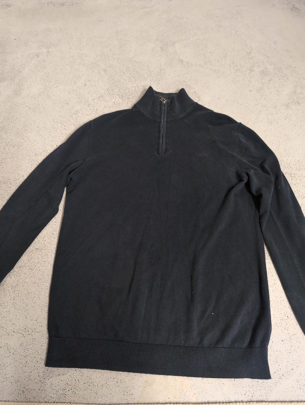 Esprit Maglioni & Felpe: Schwarzer Pullover mit Reissverschluss, Grösse M von Esprit – Usato da Netstal venduto da Salihoi
