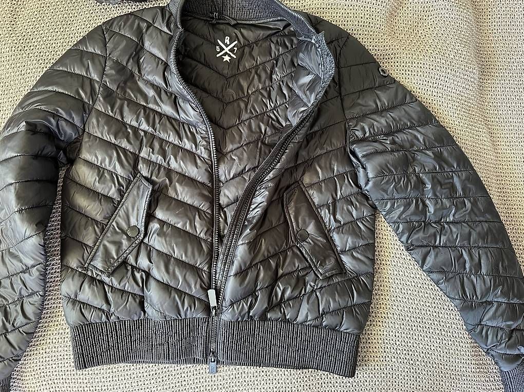 Giacche: Steppjacke Reset Gr.38 wie neu – Usato da Stäfa venduto da DearDarling 1