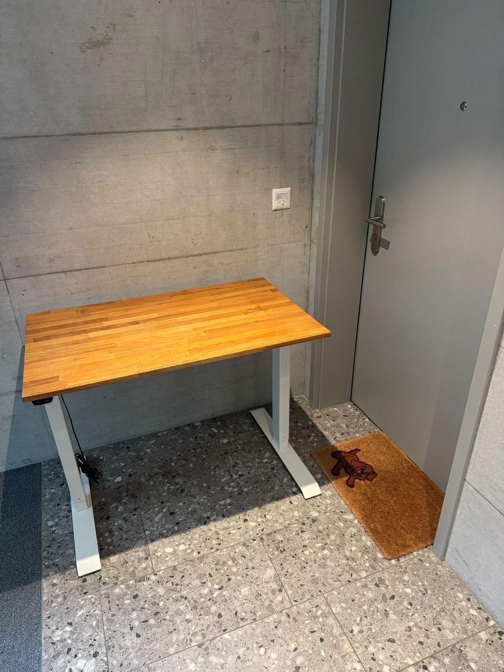 Bureaux: Schreibtisch – D'occasion à Kuesnacht par 2010lapochka 3