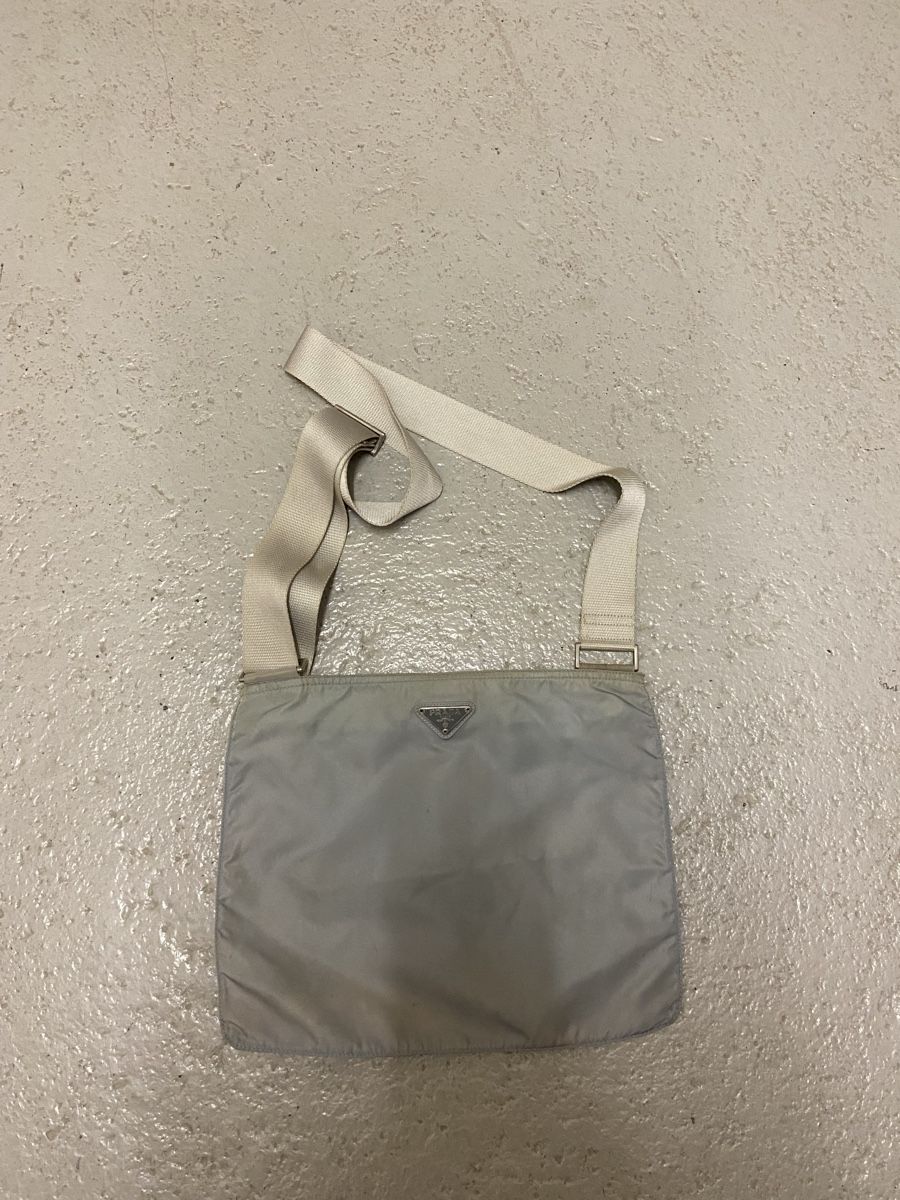 Prada Borse: Prada Schultertasche – Usato da Wimmis venduto da keitaa.4