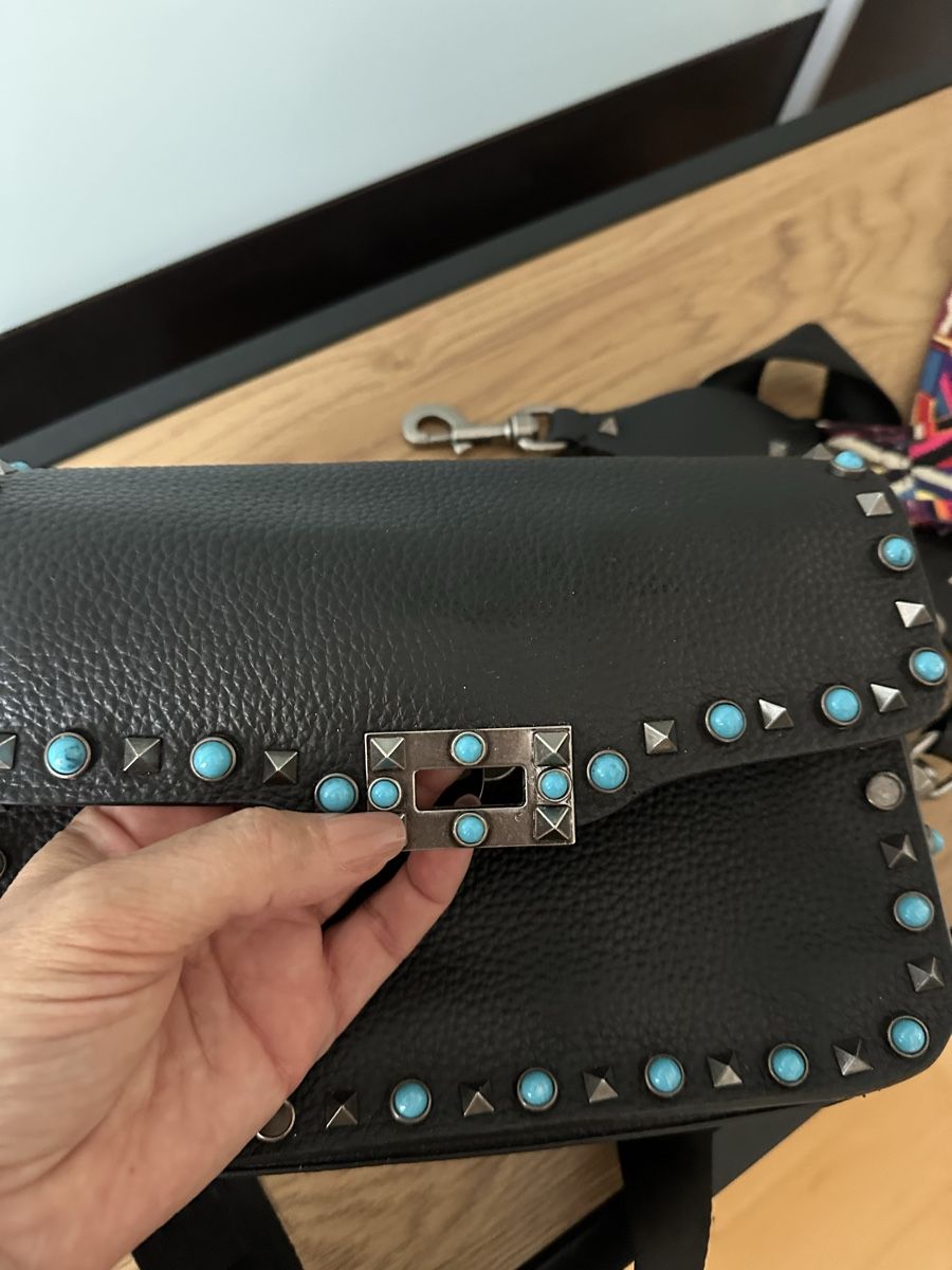 Taschen für Damen: Tasche schwarz mit Nieten/farbiger Gurt – Gebraucht aus Altendorf von Eastwick4 2