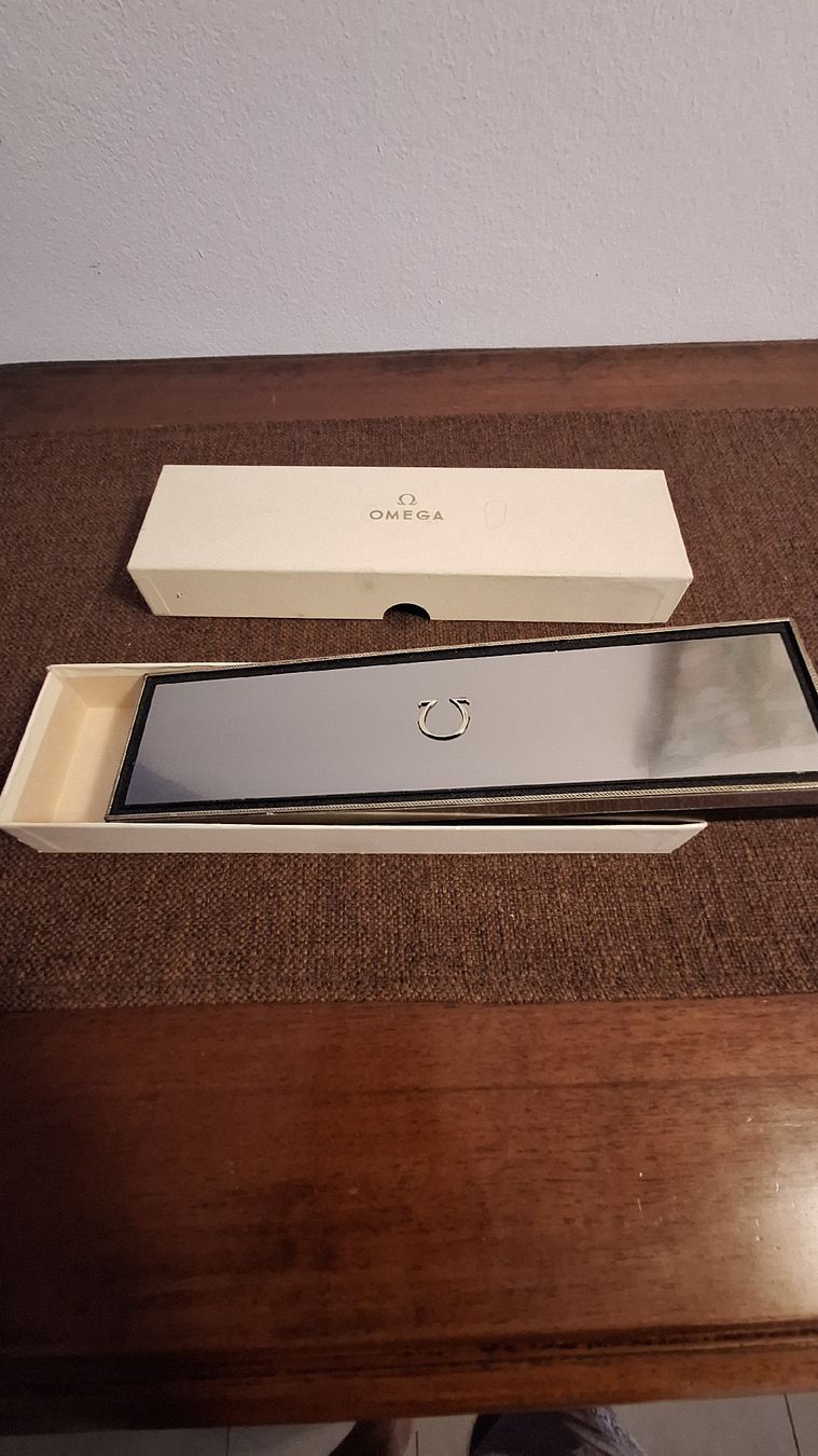 Omega Uhrenboxen: Box Original Omega  – Gebraucht aus Agno von gm.08 1