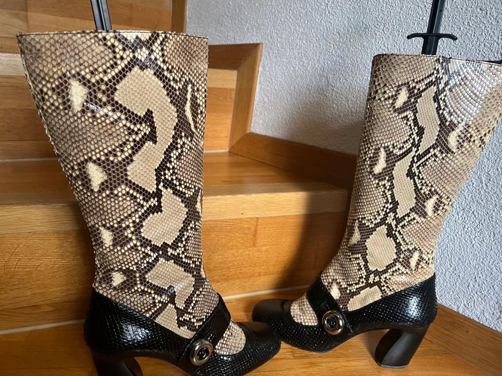 Prada Python Mary Jane Stiefel Boots Schlangenleder Gr. 40 | Comprare su  Ricardo