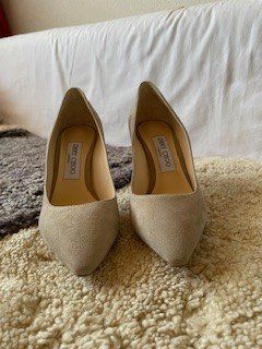 Jimmy Choo Chaussures femmes: Jimmy Choo Romy Suede Pumps Light Grey Size 37 – Neuf (Voir description) à Bernhardzell par Sunka0 1