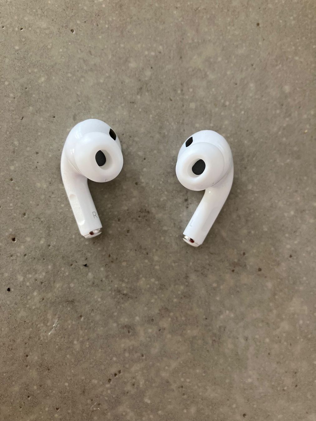 Apple Kopfhörer: APPLE Air Pods Pro 2 – Gebraucht aus Lausanne von mr.v 4