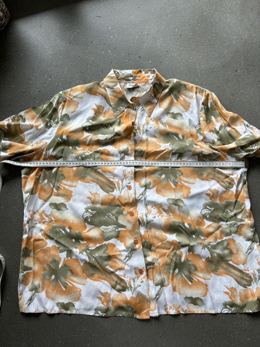 Camicette: Blumige Sommerbluse Kingfield Gr. 52 mit gratis Unterhemd – Nuovo (secondo la descrizione) da Bäretswil venduto da Viechel 6