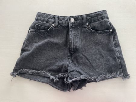 Jeans Shorts, Clockhouse schwarz, Gr. 36, Top Zustand!
