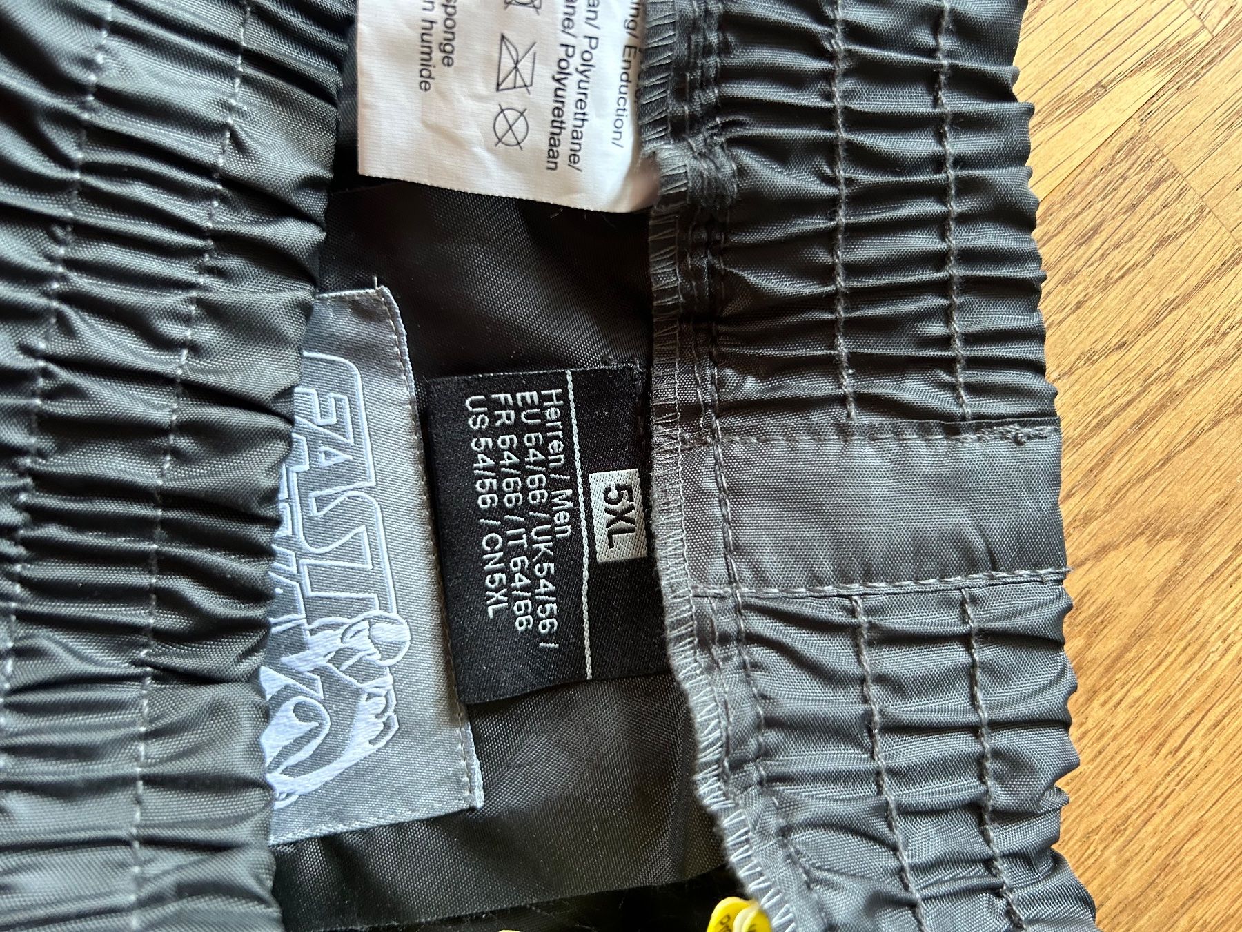 Lotti di vestiti: Regenkleider Motorrad – Nuovo (secondo la descrizione) da Rotkreuz venduto da nat_5pbz 2