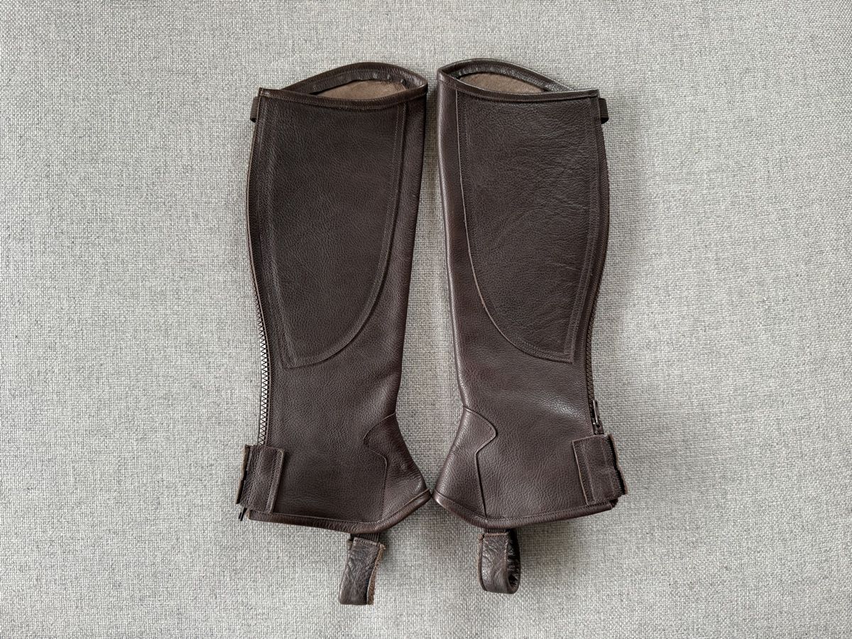 Gamaschen & Bandagen: NEU Celeris Reit-Chaps Chap Leder Reitstiefel Gamaschen – Gebraucht aus Ennetbaden von mapa05 2