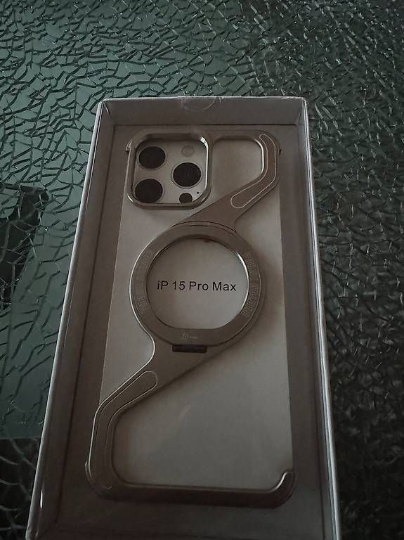 Covers & Schutzfolien: Iphone 15 Pro Max Metall Hülle – Gebraucht aus Uzwil von Dr_Kiss 2
