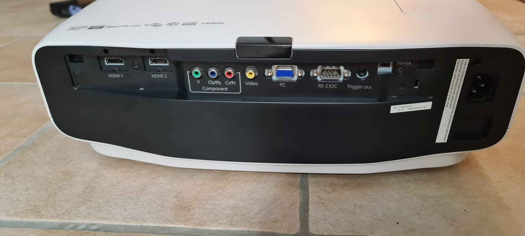 Epson Vidéoprojecteurs: Epson Beamer EH-TW9200W – D'occasion à Seengen par Fb0 5