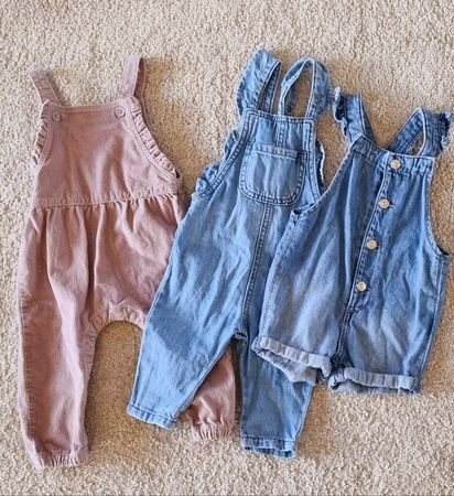 3Stück Latzhosen für Babys Gr. 68-74