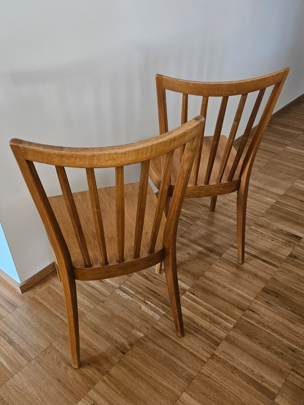 Sedie: Holzstuhl, Set mit 2 Stück – Usato da Jona venduto da ASMARADO 1